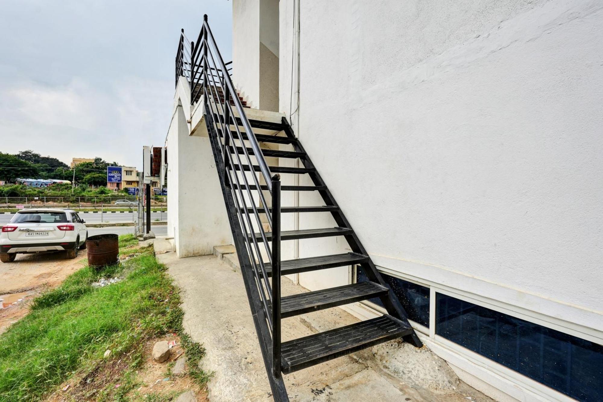 Spot On Anugraha Residency Hotel Kumbalgod Exterior photo