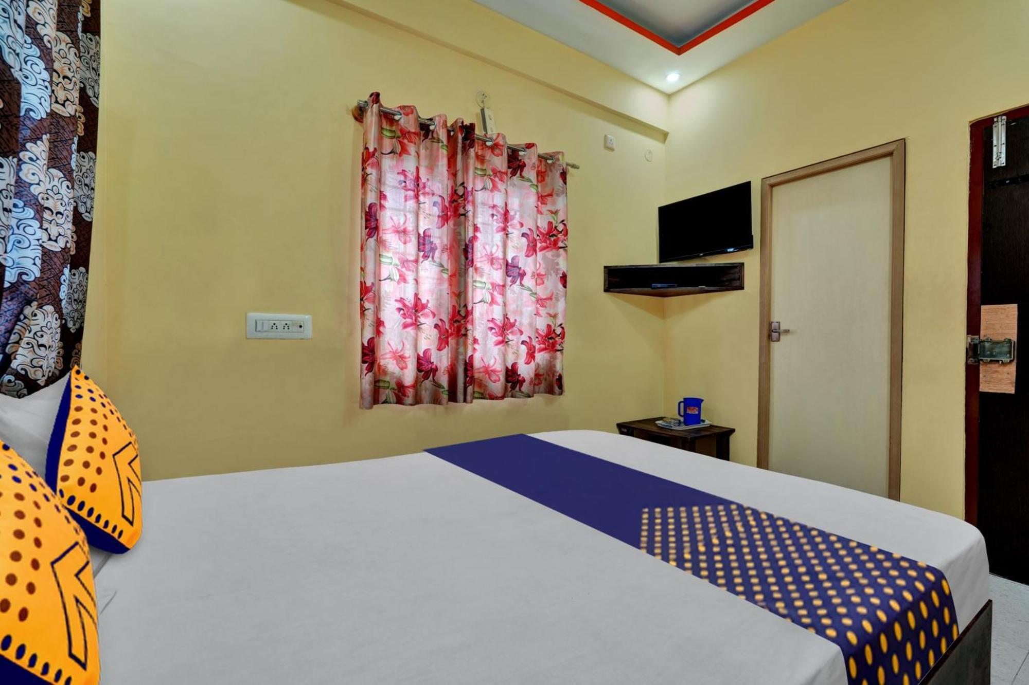 Spot On Anugraha Residency Hotel Kumbalgod Exterior photo